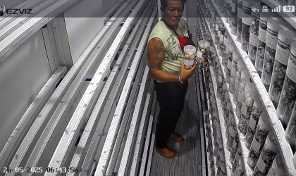 Menemukan Penyu Bertelur di Pantai Boom