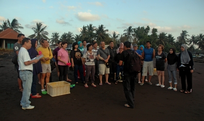 Pelepasliaran Tukik Bersama Dokter Spesialis Jiwa Indonesia Cabang Bandung