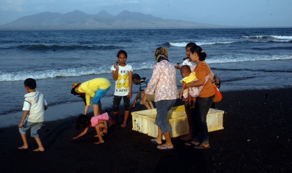 Pelepasliaran Tukik Bersama Umat Vihara Samatha Dhika Dharma