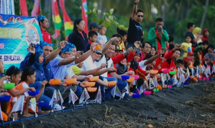 Pelepasliaran Tukik Bersama SIswa SD Klatak