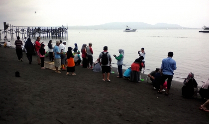 Pelepasliaran Tukik Bersama Alumni Kedokteran Unibraw