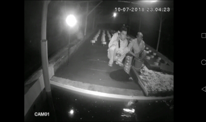 Menemukan Penyu Bertelur di Pantai Solong