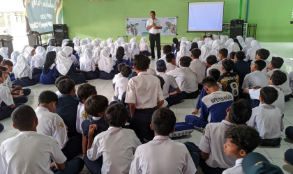 Sosialisasi Kepada Siswa Siswi SMPN 1 Glagah 