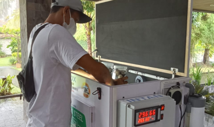 Menemukan Penyu Bertelur di Pantai Sobo